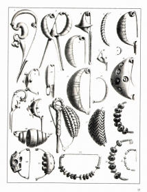 Tav. 8 con fibule in bronzo, sia maschili che femminili, alcune dotate di elementi in osso o pasta vitrea