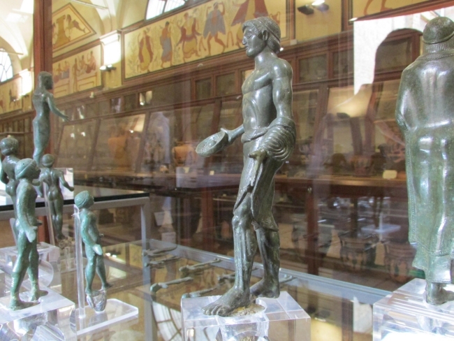 I bronzetti esposti al Museo Civico Archeologico di Bologna