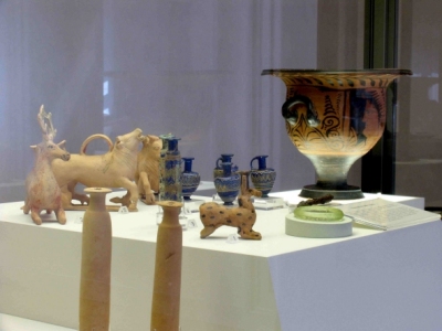 Una vetrina del Museo Archeologico Nazionale di Ferrara