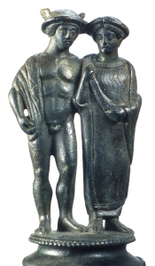 Statuetta in bronzo dalla Tomba 136 A (Museo Archeologico Nazionale di Ferrara)