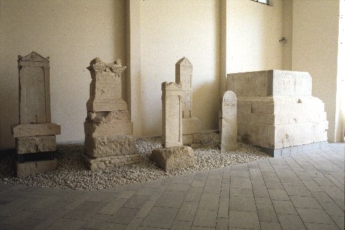 Cippi, stele e lapidi dalla Necropoli di Pian di Bezzo